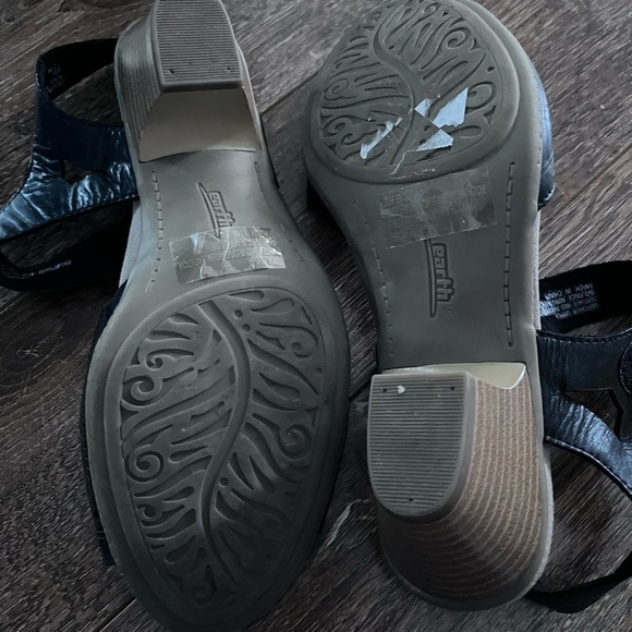 EARTH ORIGINS CARSON WESTPORTSANDAL size 8 - Picture 6 of 7